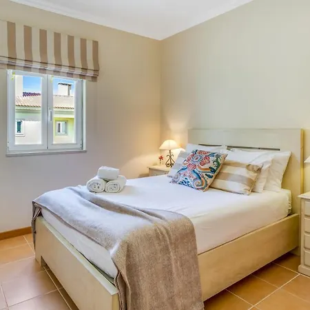 Vilamoura Sunny 2bdr By Lovelystay *