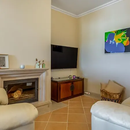 Vilamoura Sunny 2bdr By Lovelystay *