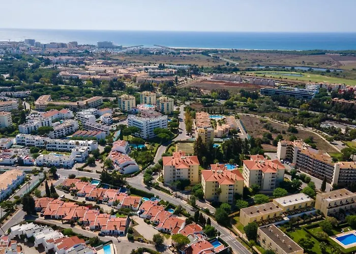 Vilamoura Sunny 2bdr By Lovelystay