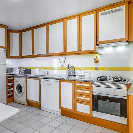 Vilamoura Sunny 2bdr By Lovelystay Apartment