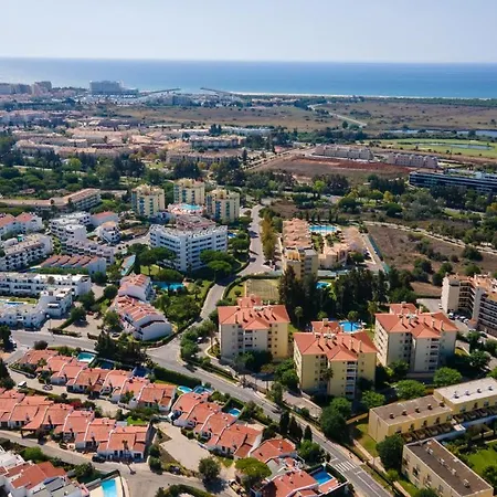 Vilamoura Sunny 2bdr By Lovelystay